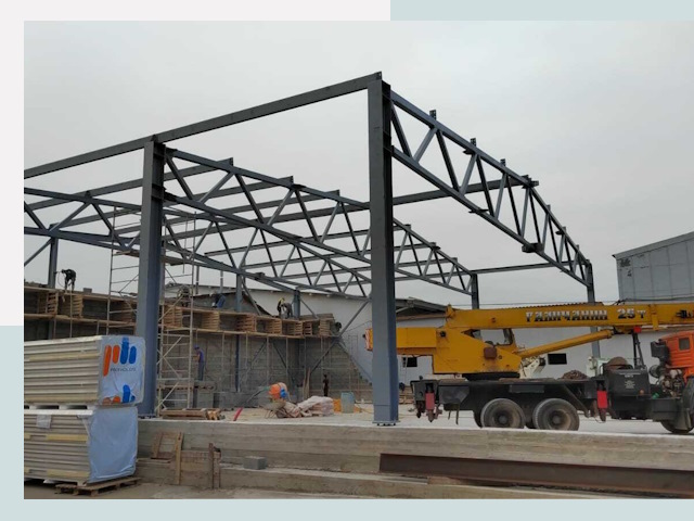 Строительство цехов в Реже