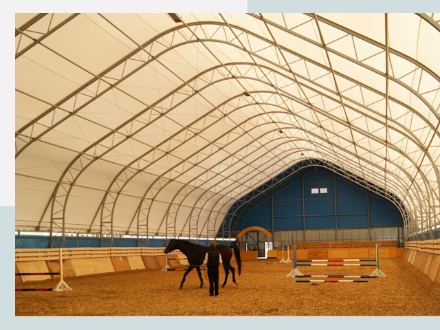Строительство конных манежей в Реже